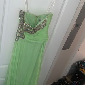 Size 6 Tony bowls evening gown / prom dress